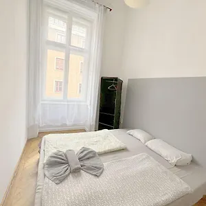  Guest house Synagouge Astoria